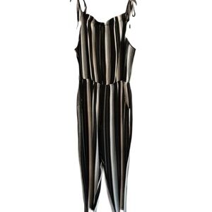 🔴 GREEN ENVELOPE BLACK & WHITE STRIPED JUMPSUIT SIZE LARGE